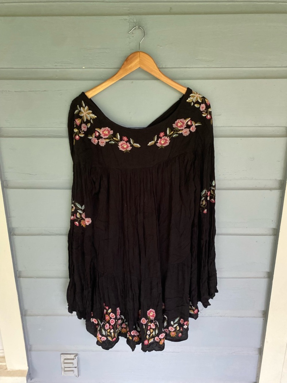 Free People Black Embroidered Babydoll Mini Dress Sz Medium - Picture 4 of 4